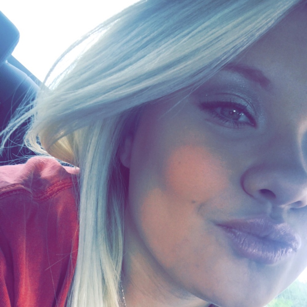 Meet your Posher, Victoria